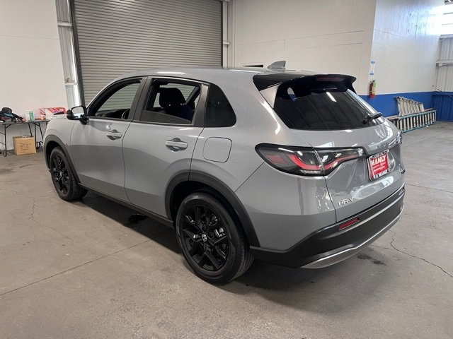 Used 2023 Honda HR-V Sport image 3
