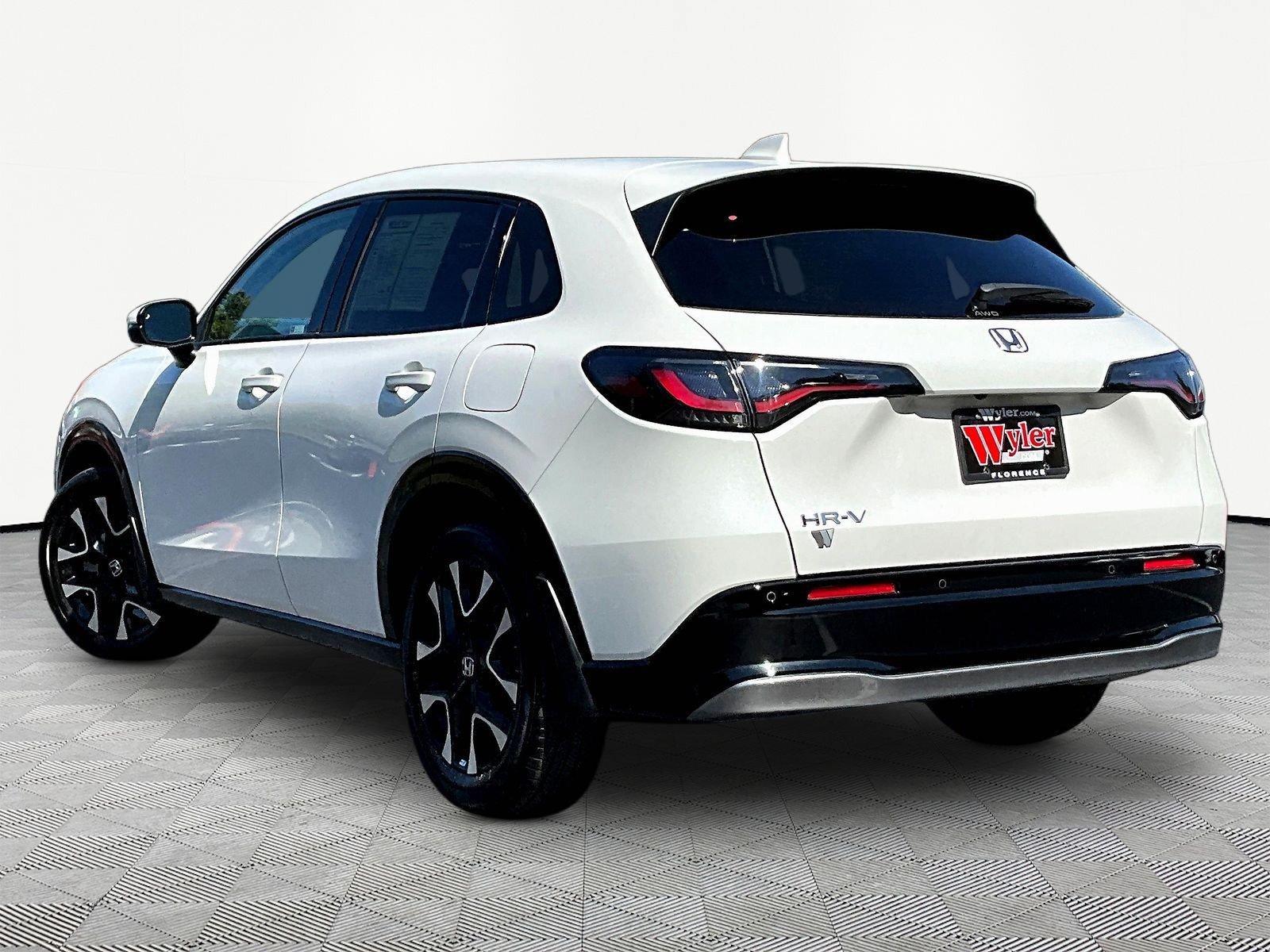 Certified 2026 Honda HR-V EX-L image 4