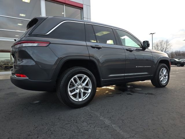 Used 2025 Jeep Grand Cherokee Laredo X AWD/4WD image 7
