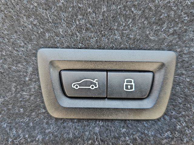 Used 2024 BMW 330i Sedan w/ Convenience Package image 13