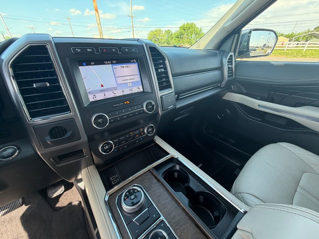 Used 2019 Ford Expedition Platinum image 12