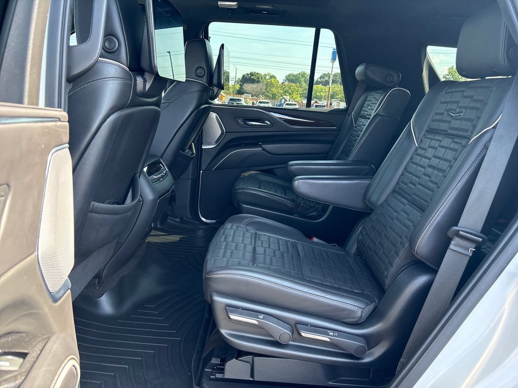 Used 2022 Cadillac Escalade Sport Platinum AWD/4WD image 14