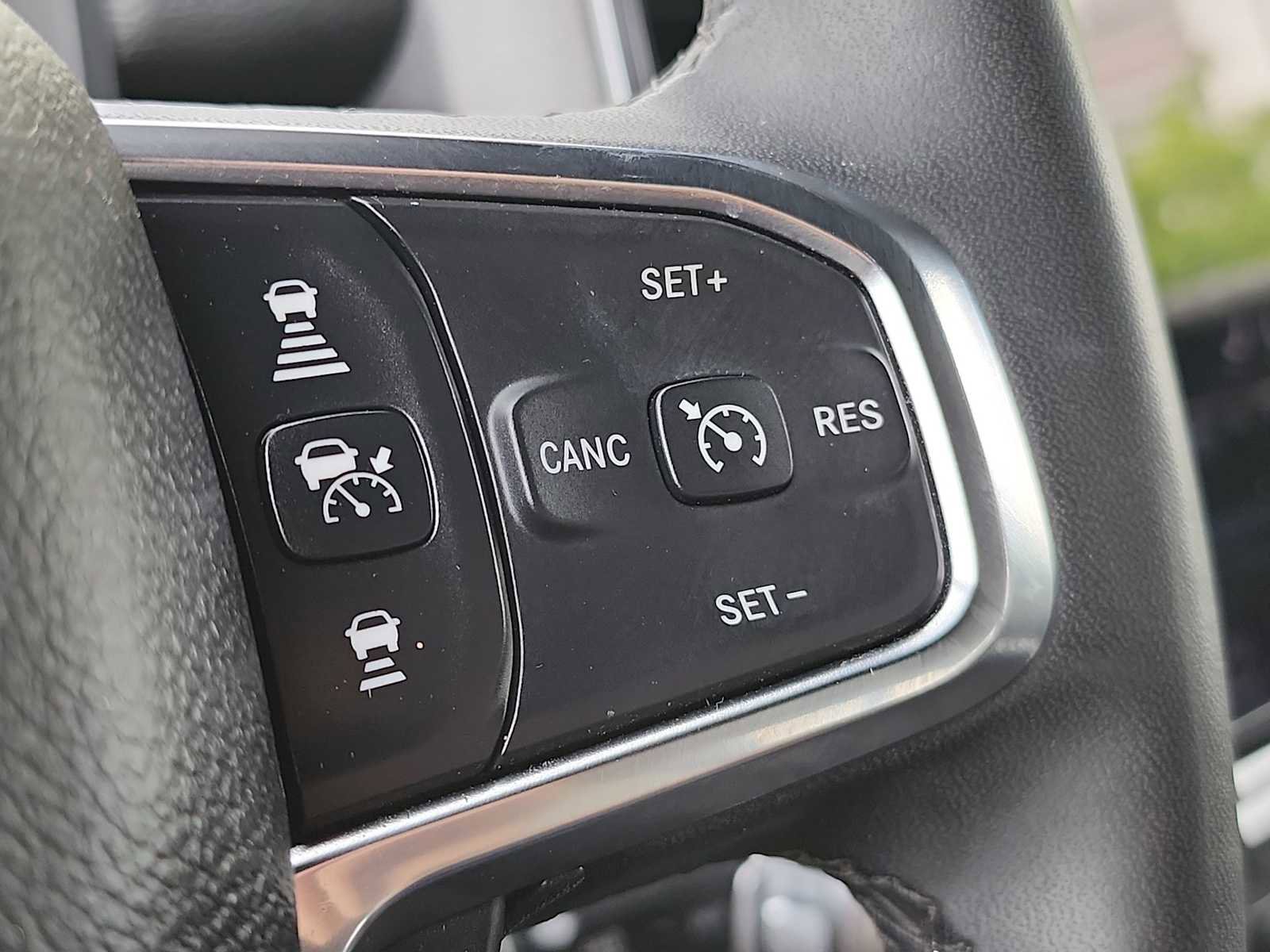 Used 2025 RAM 1500 Laramie image 28