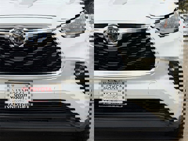 Used 2020 Toyota Highlander XLE image 9