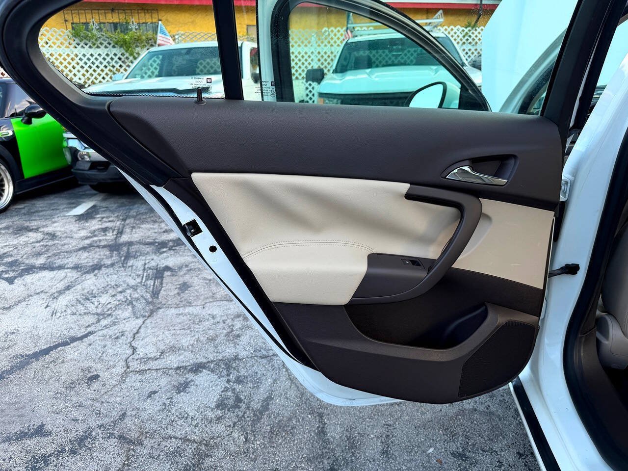 Used 2011 Buick Regal CXL Turbo FWD image 39