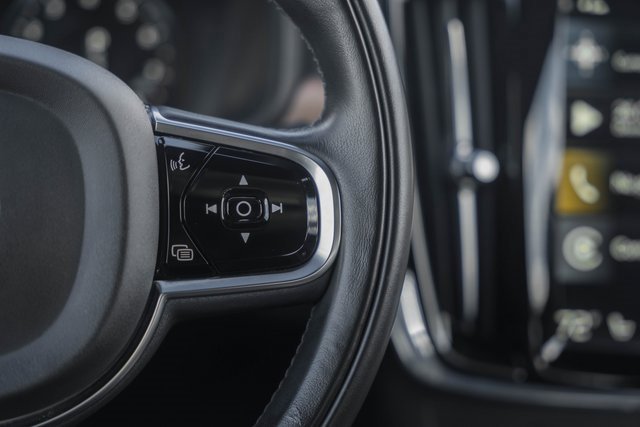 Used 2020 Volvo S90 T6 Inscription image 28