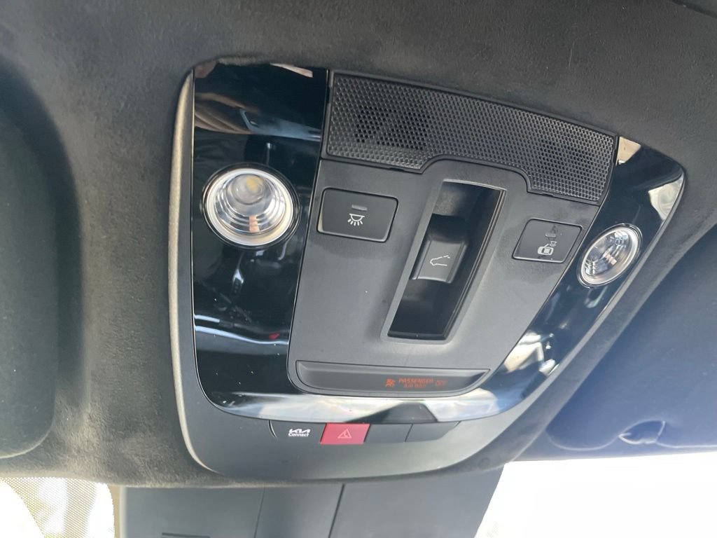Certified 2025 Kia Sorento SX Prestige AWD/4WD image 19