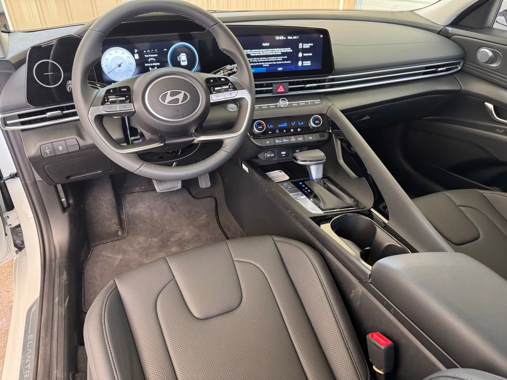 New 2026 Hyundai Elantra Limited FWD image 2