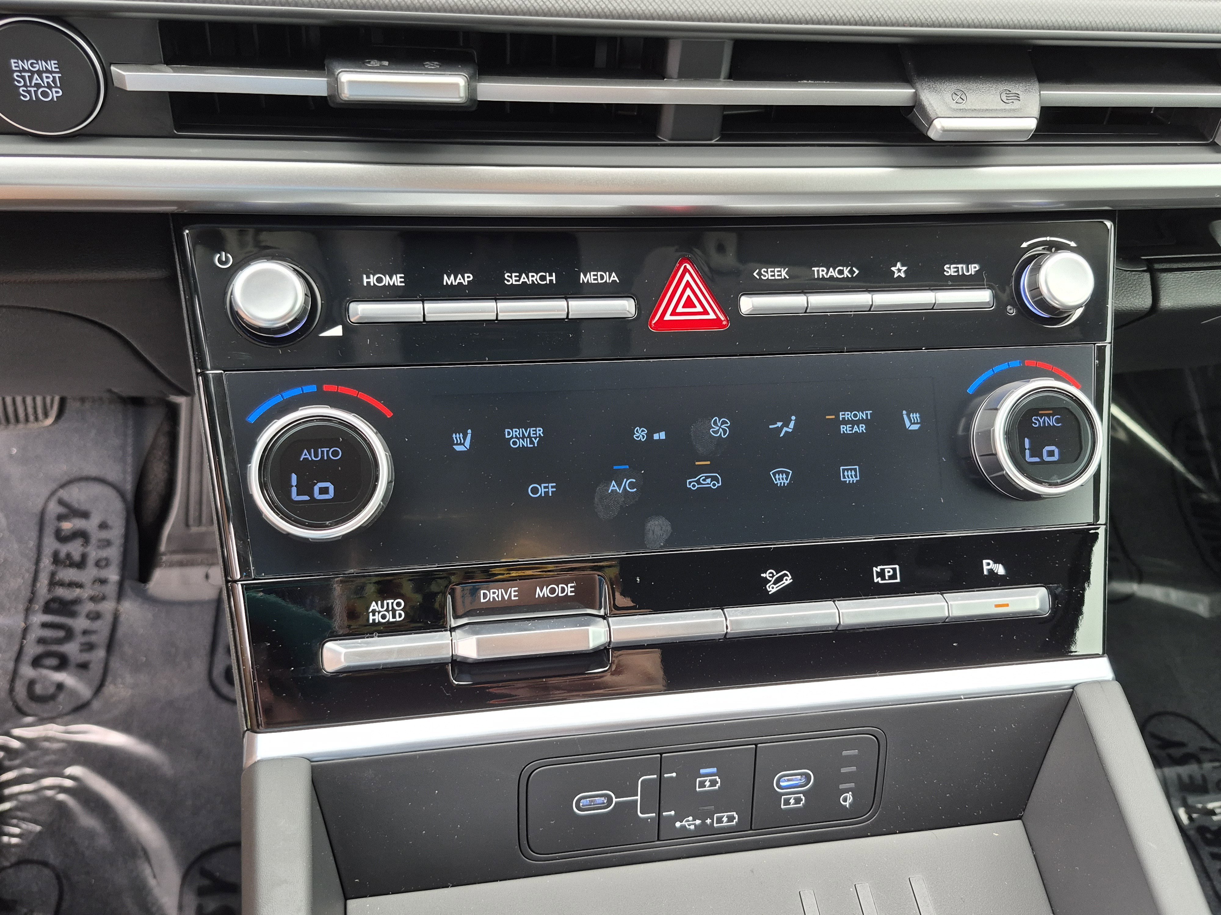New 2026 Hyundai Santa Fe SEL FWD image 28