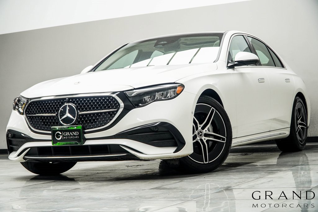 Used 2025 Mercedes-Benz E 350 4MATIC Sedan image 1