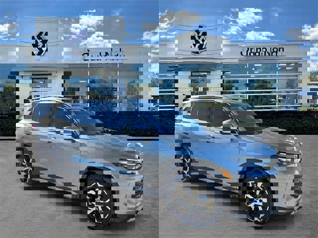 New 2026 Volkswagen Tiguan SE