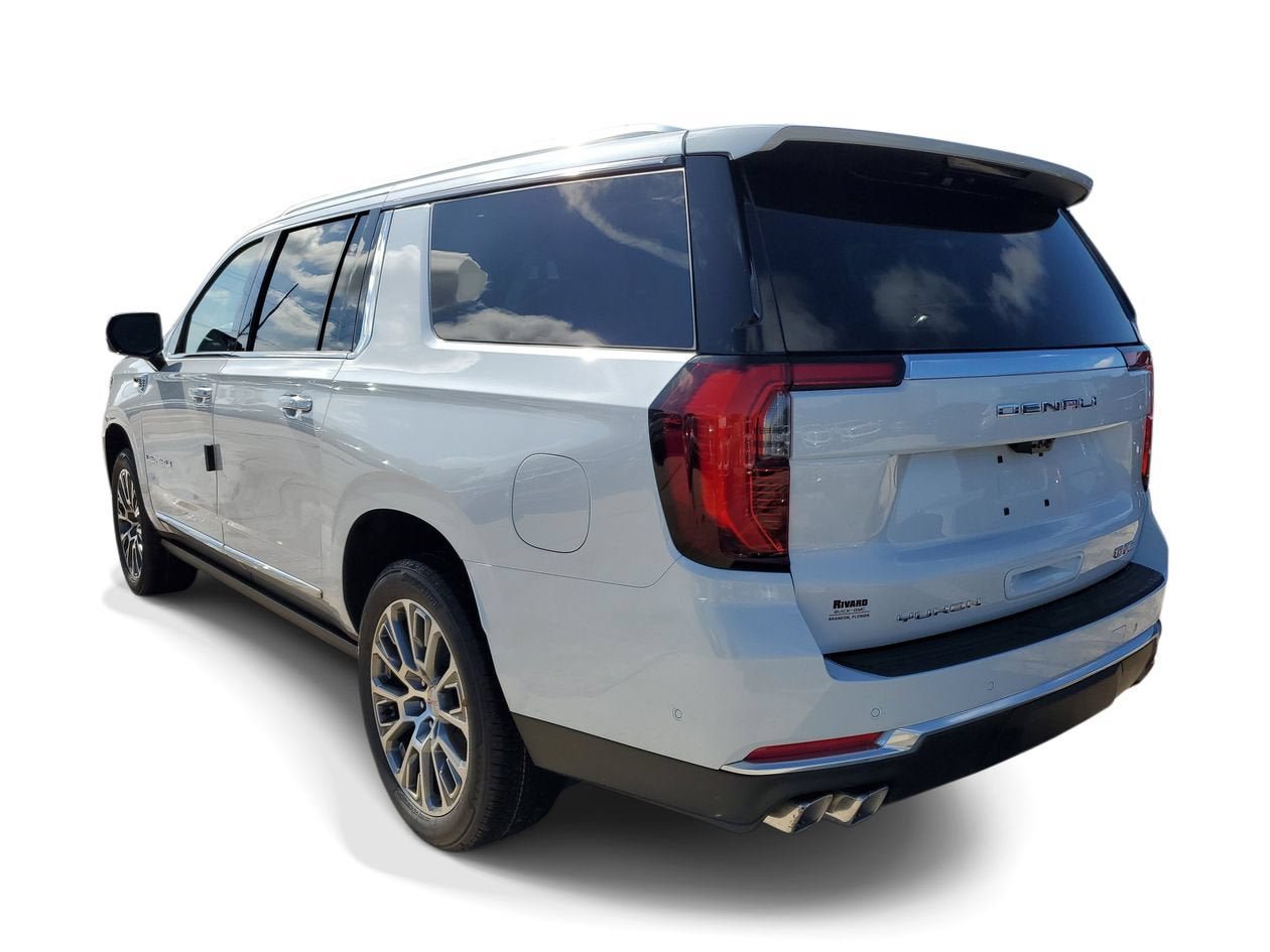 New 2026 GMC Yukon XL Denali w/ Denali Reserve Package AWD/4WD image 4