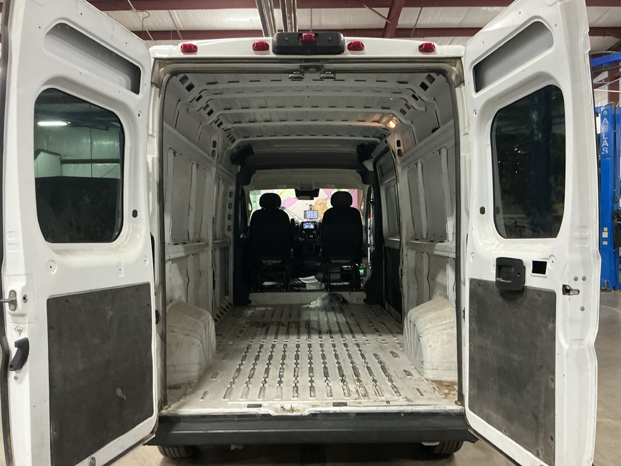 Used 2023 RAM ProMaster 2500 FWD image 7