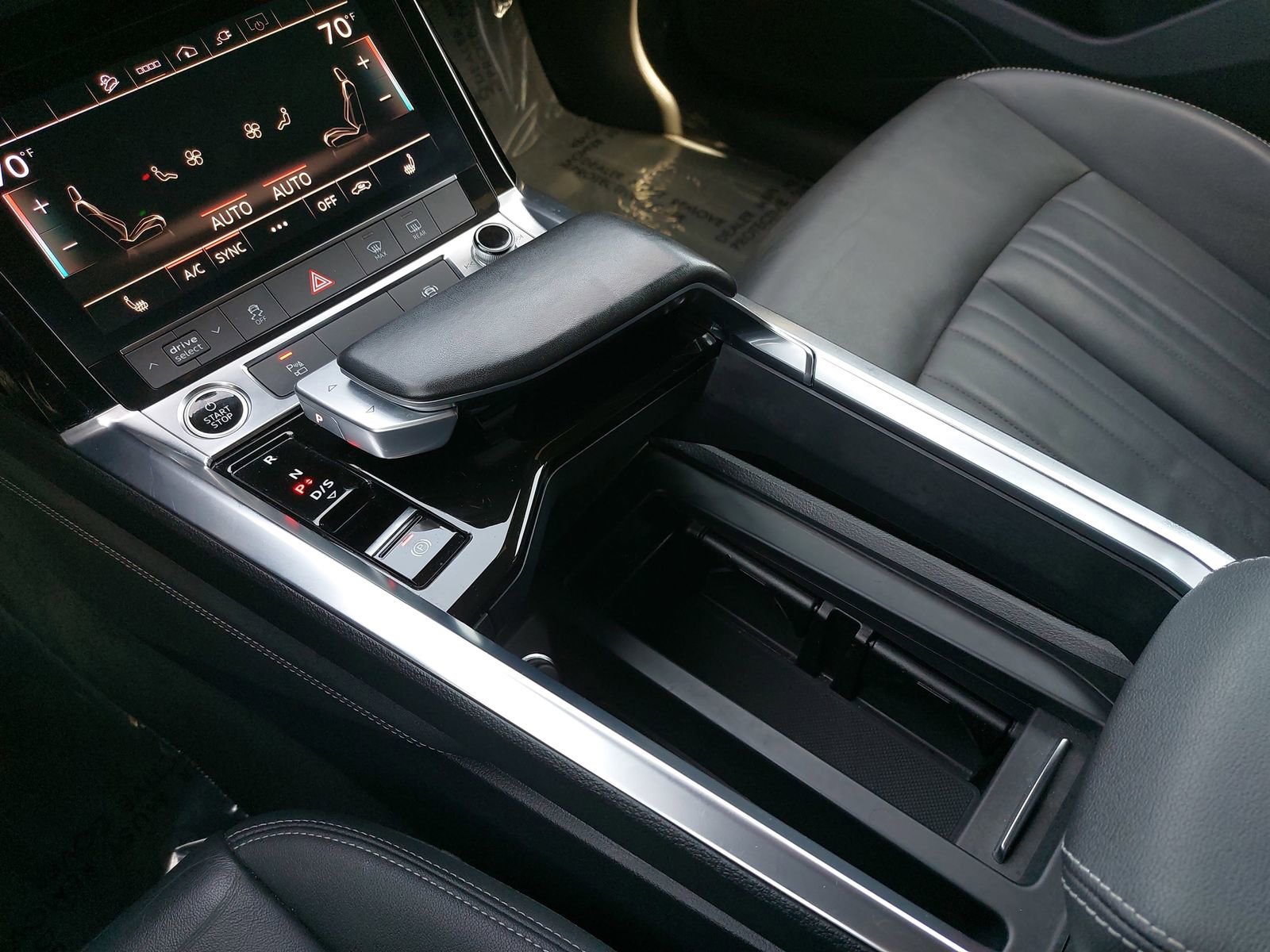 Used 2023 Audi e-tron Premium w/ Convenience Plus Package AWD/4WD image 26