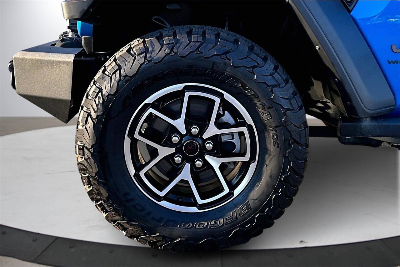 Certified 2024 Jeep Wrangler Unlimited Rubicon w/ Technology Group image 32