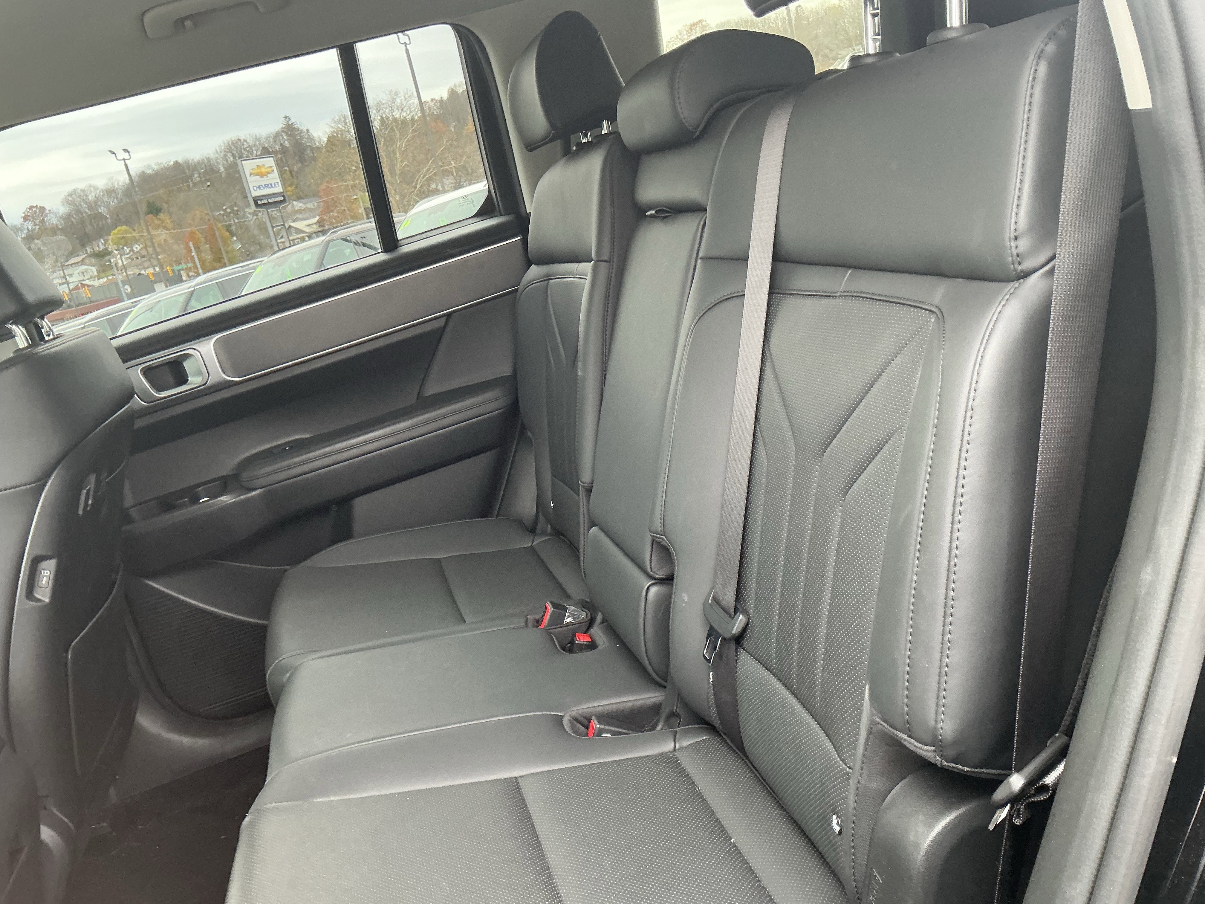 Used 2025 Hyundai Santa Fe XRT image 12