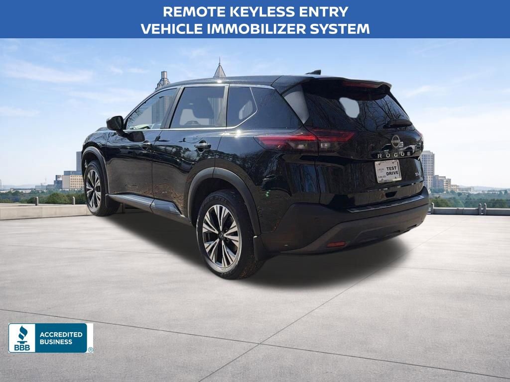 Certified 2023 Nissan Rogue SV image 3