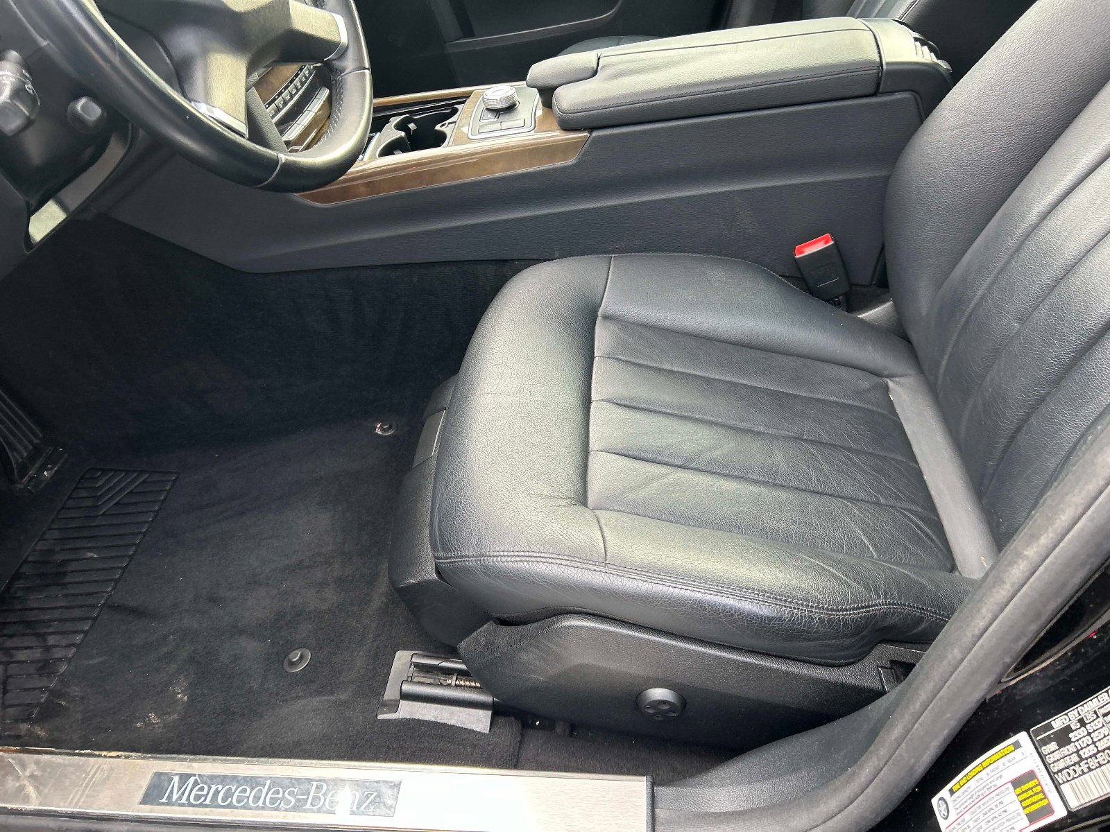 Used 2010 Mercedes-Benz E 350 4MATIC Sedan image 23