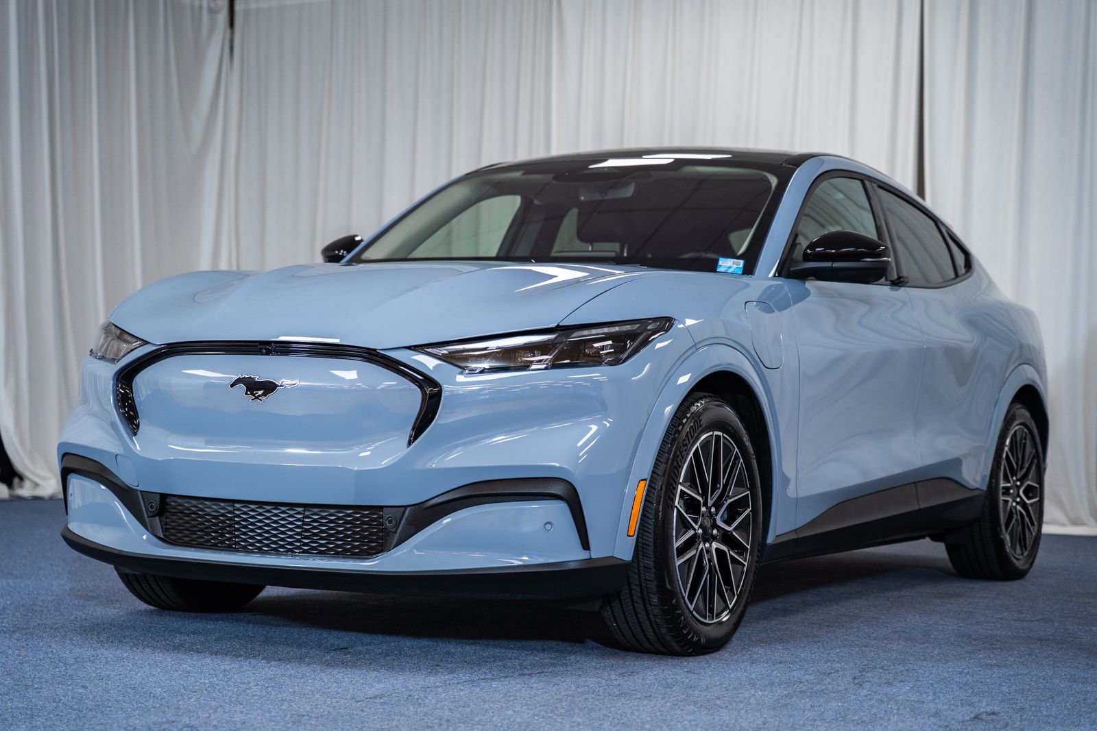 Certified 2025 Ford Mustang Mach-E Premium image 3
