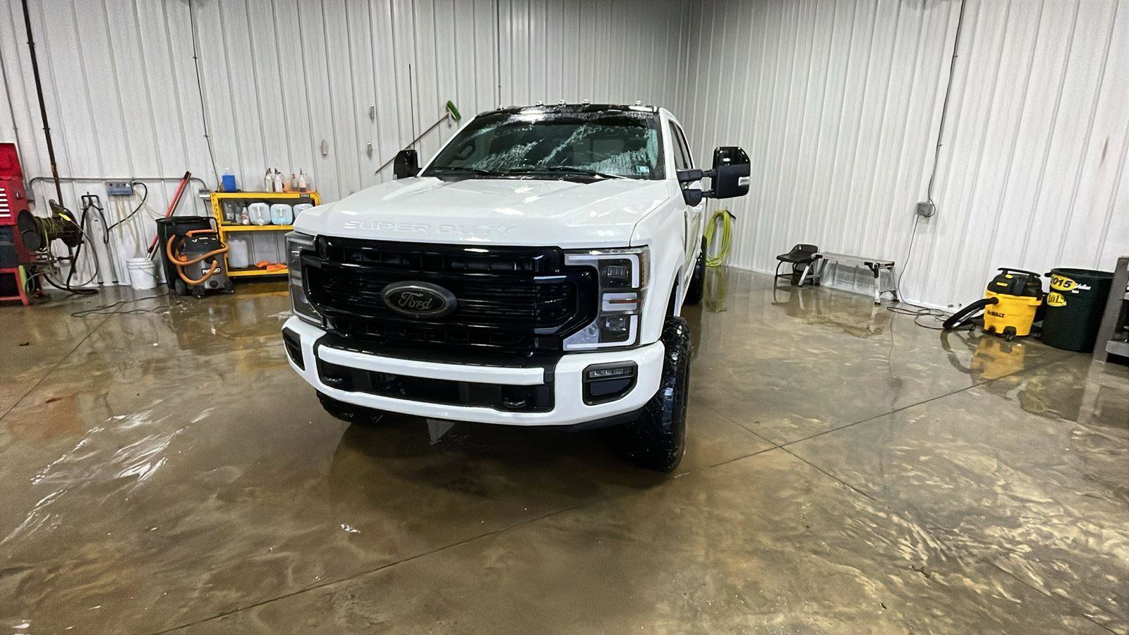 Used 2022 Ford F350 Lariat w/ Black Appearance Package image 1