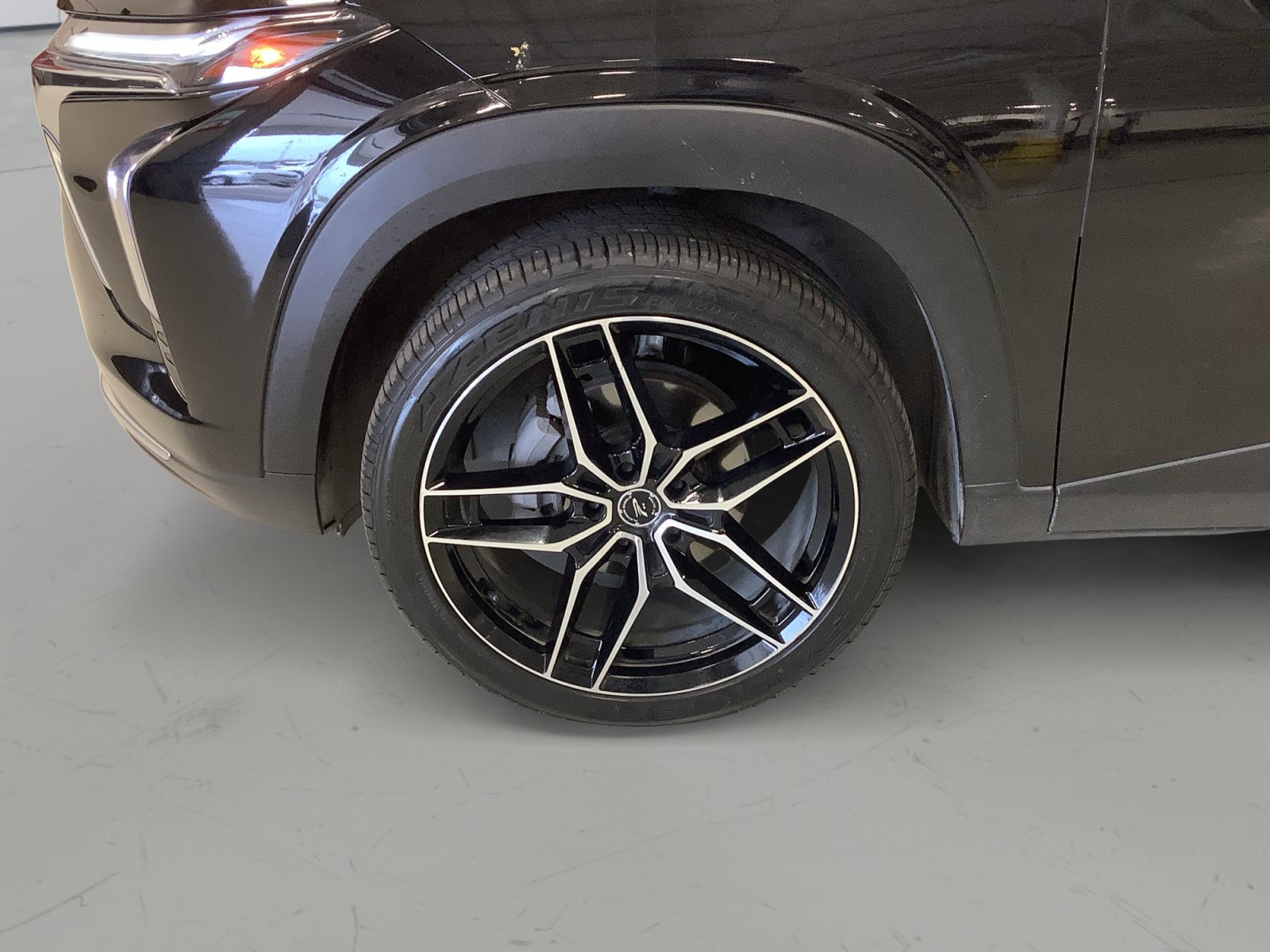Used 2024 Chevrolet Trax LT w/ Driver Confidence Package FWD image 9