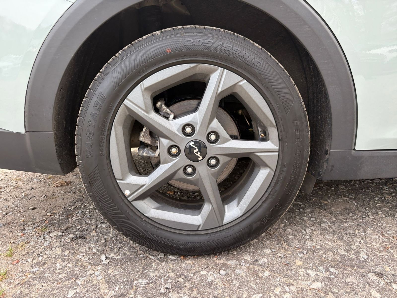 Used 2025 Kia K4 FWD image 29