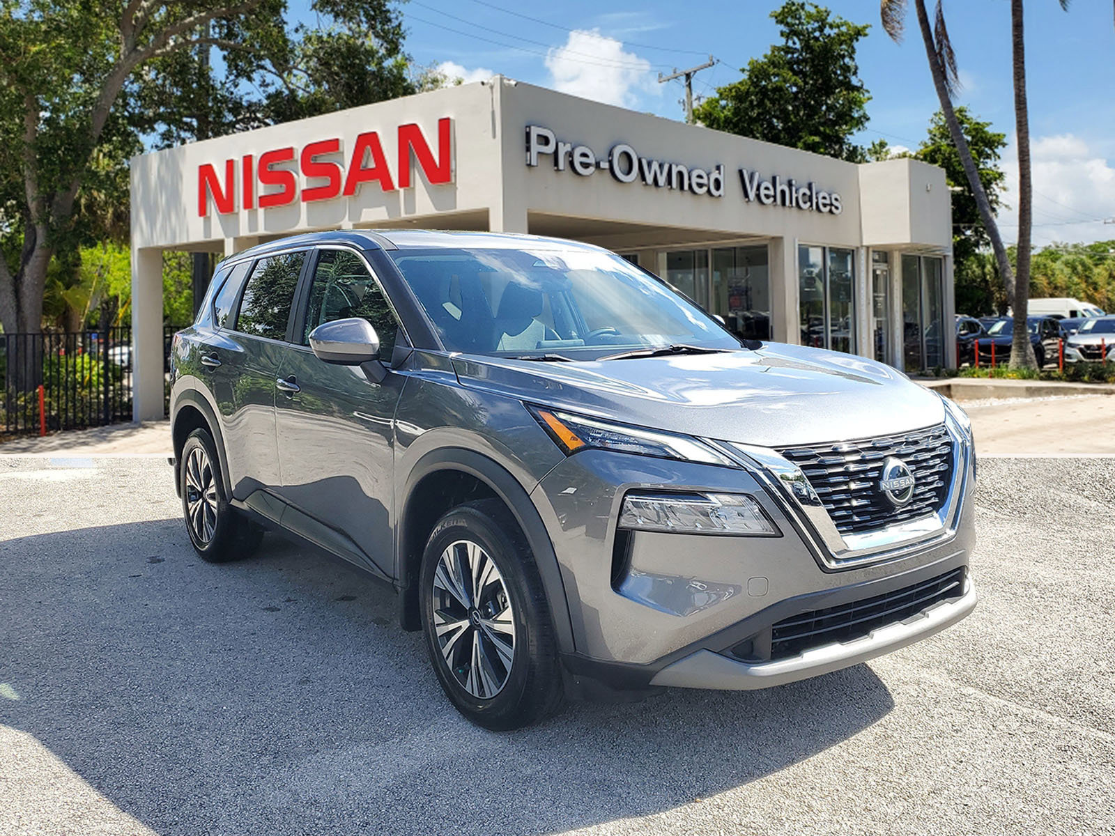 Certified 2023 Nissan Rogue SV image 3