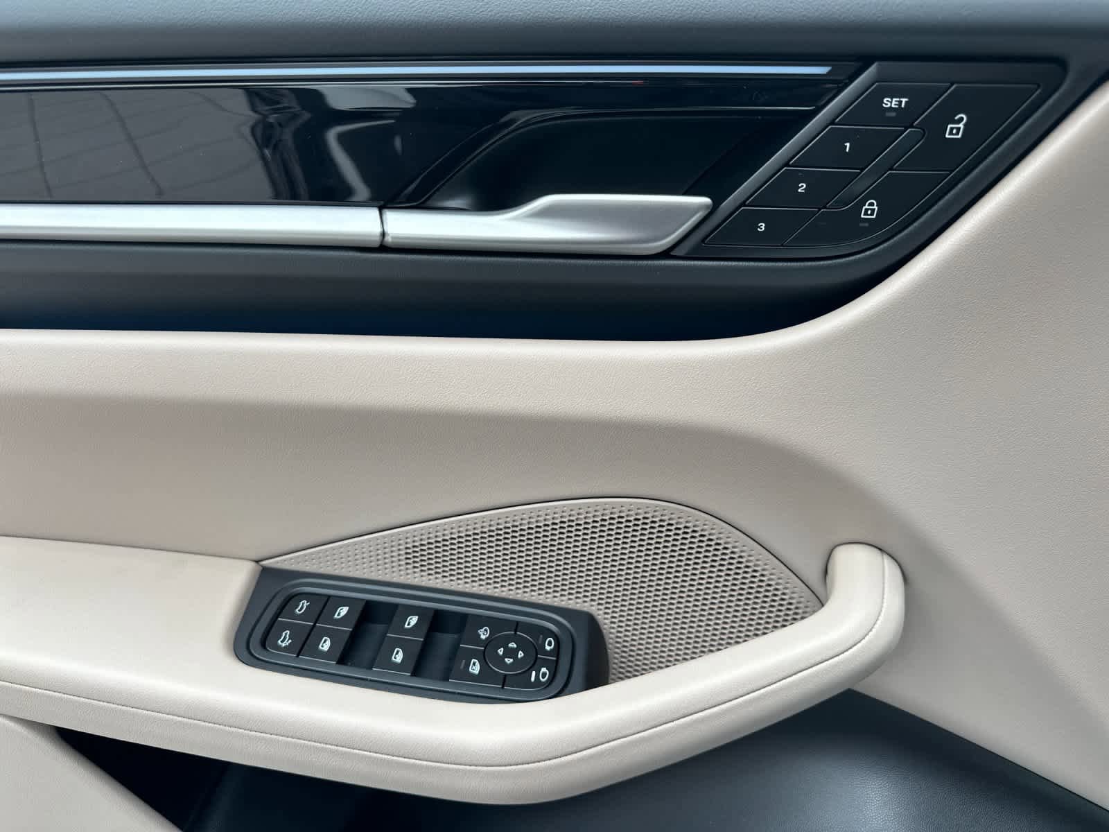 New 2026 Porsche Macan Electric RWD image 12