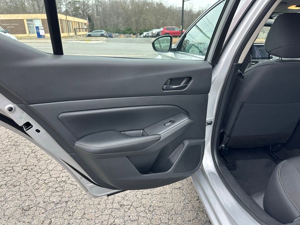 Used 2024 Nissan Altima 2.5 SV image 19