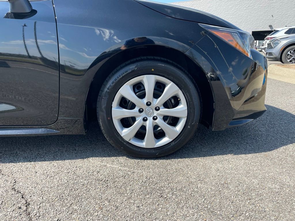 Used 2023 Toyota Corolla LE image 30