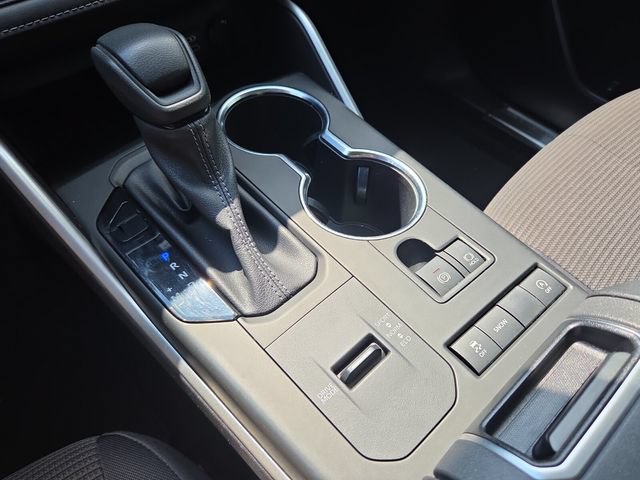 Used 2022 Toyota Highlander L FWD image 21