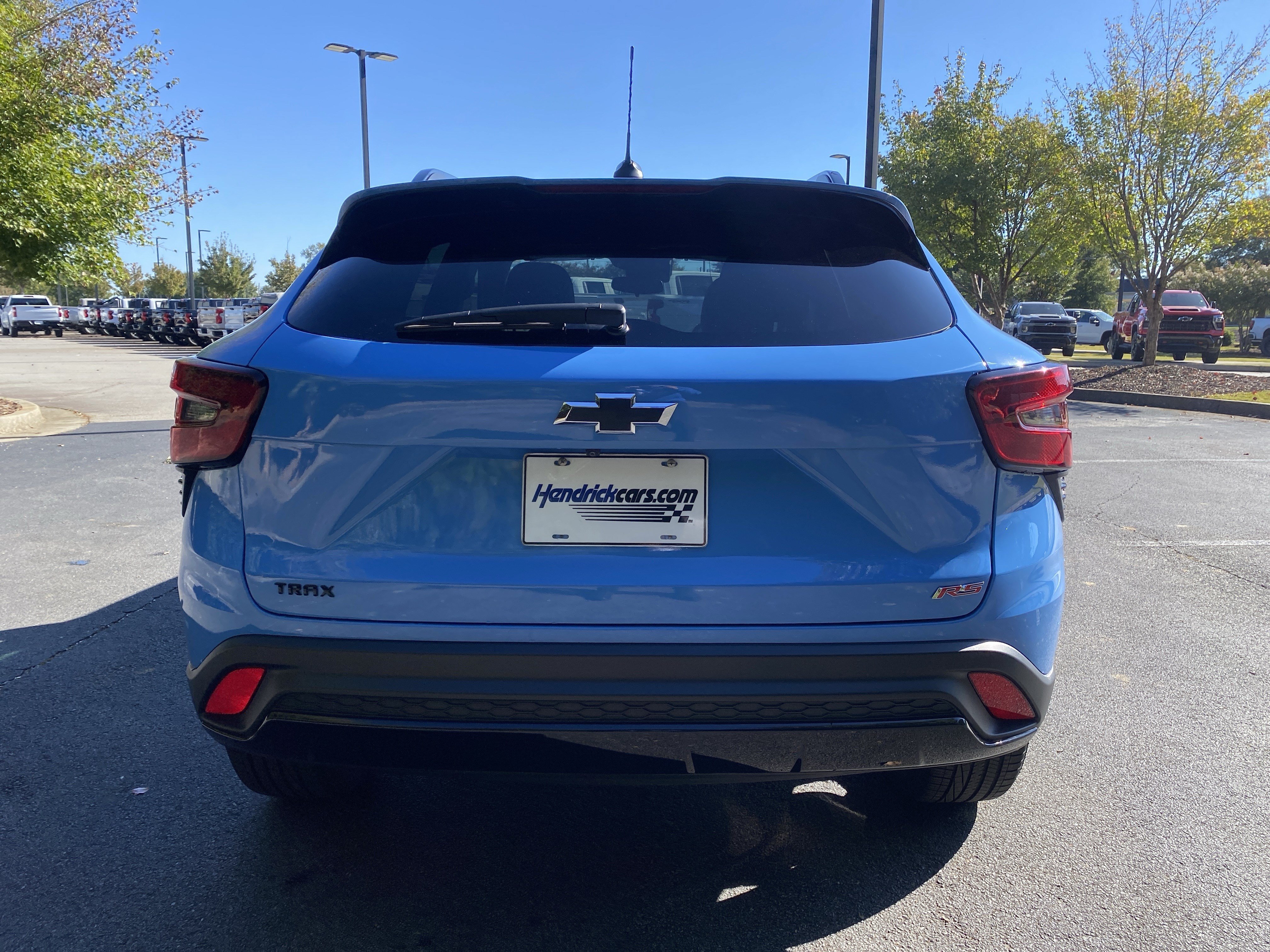 Used 2024 Chevrolet Trax RS w/ Sunroof Package FWD image 8