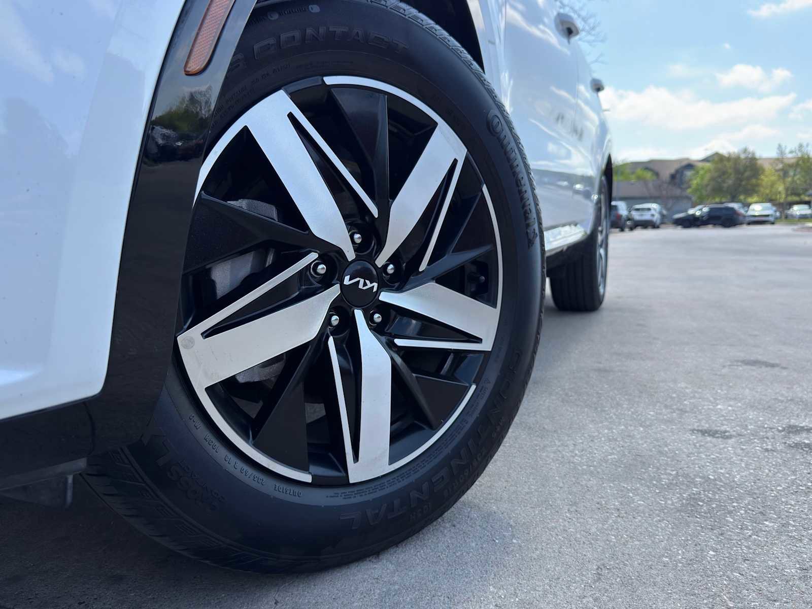 Certified 2023 Kia Sorento S image 3