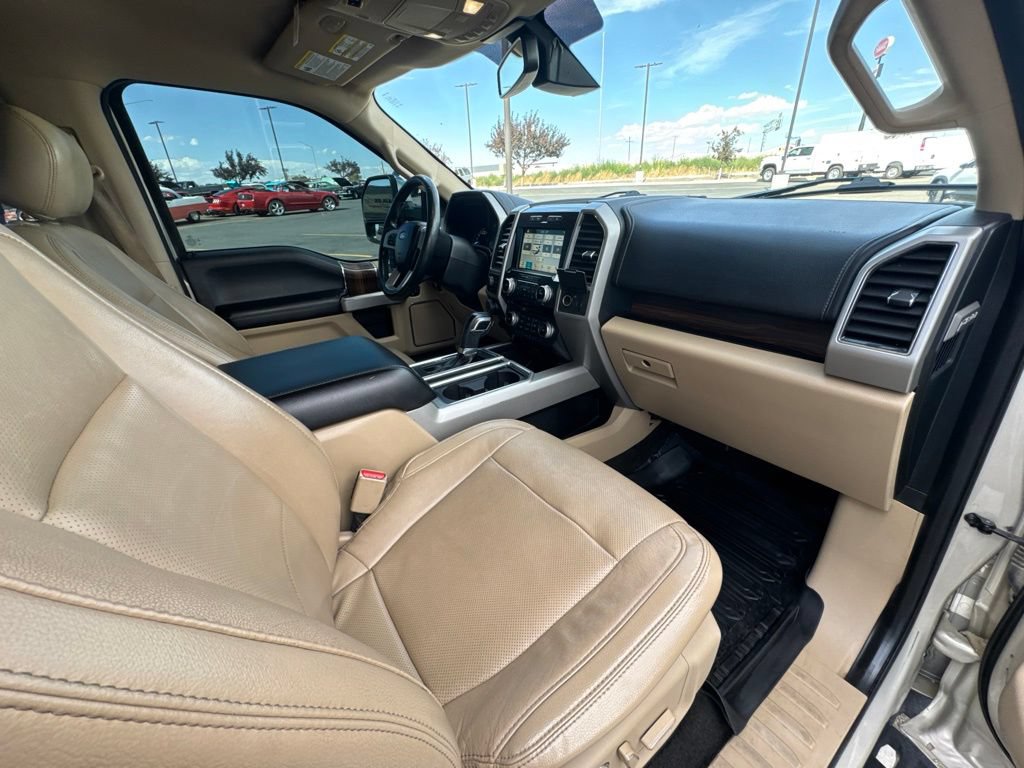 Used 2017 Ford F150 Lariat w/ Equipment Group 502A Luxury AWD/4WD image 33