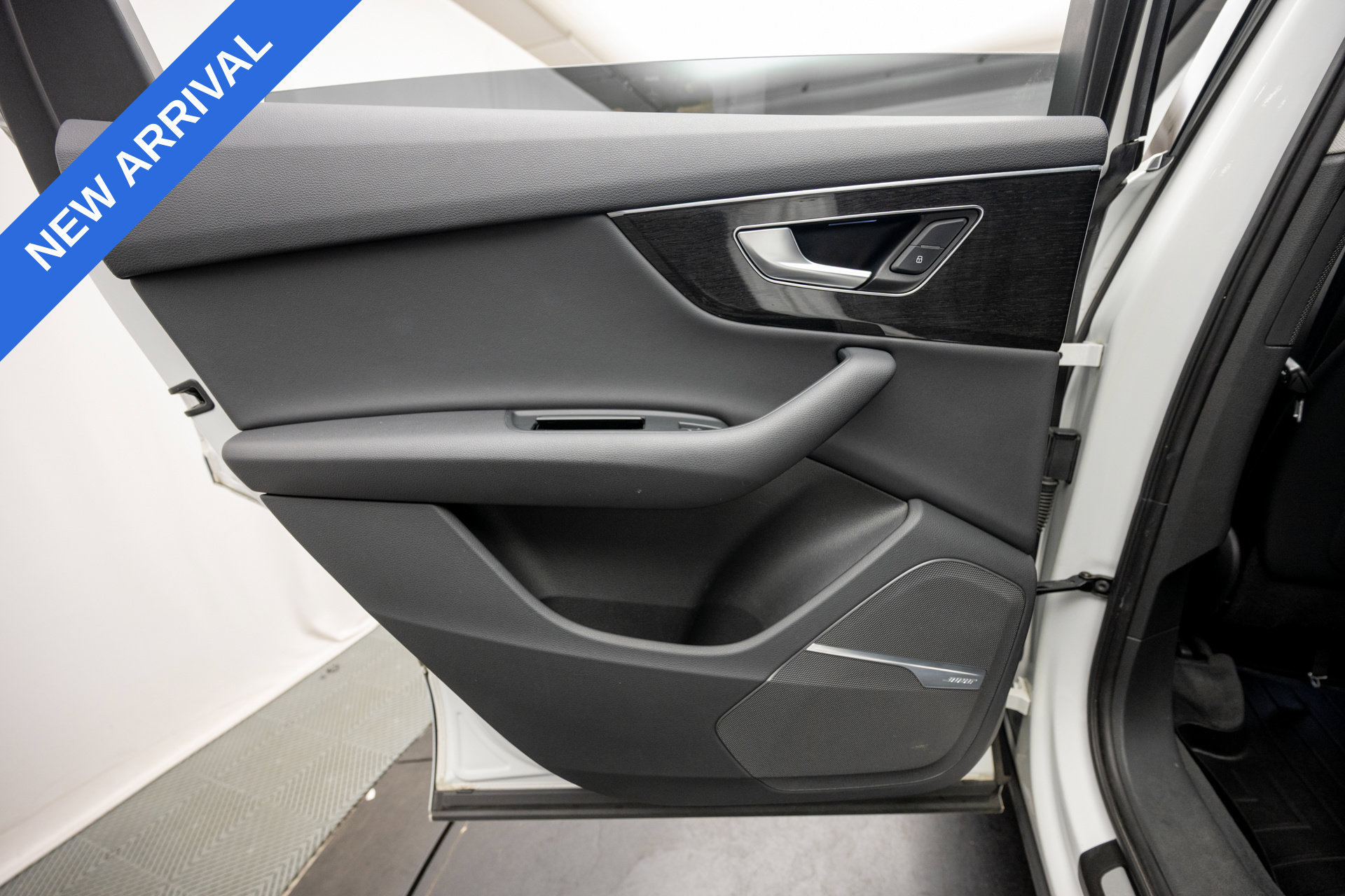 Used 2020 Audi Q7 3.0T Premium Plus AWD/4WD image 32