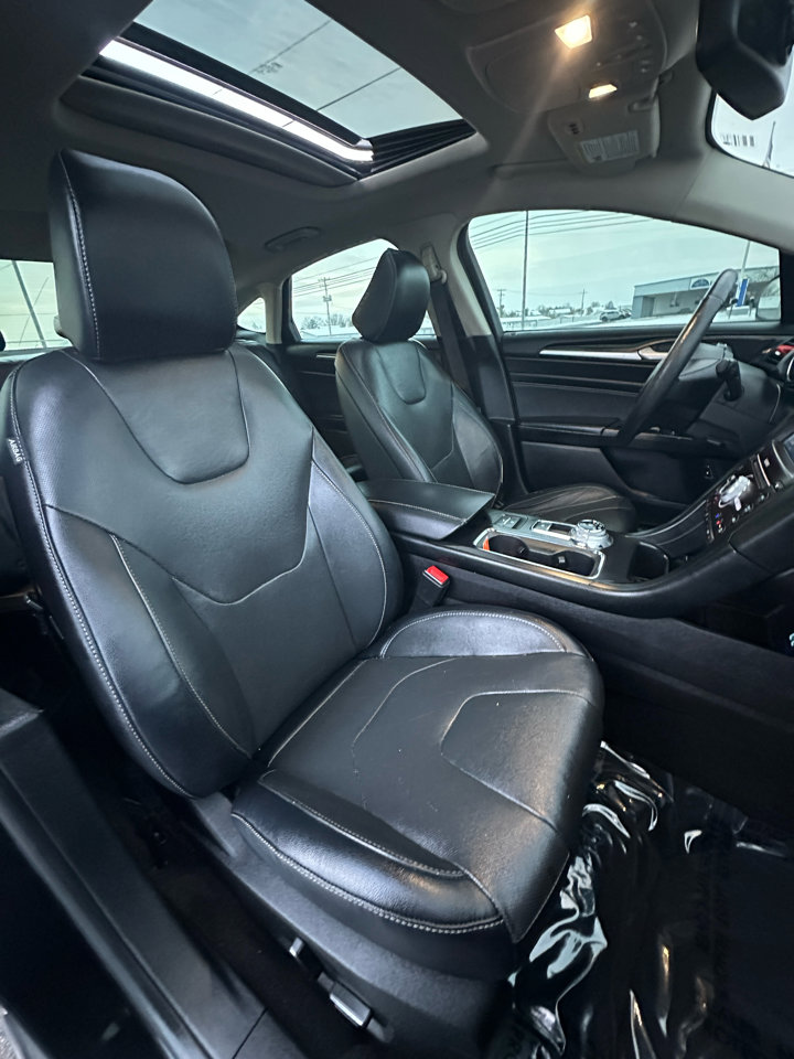 Used 2020 Ford Fusion Titanium image 52