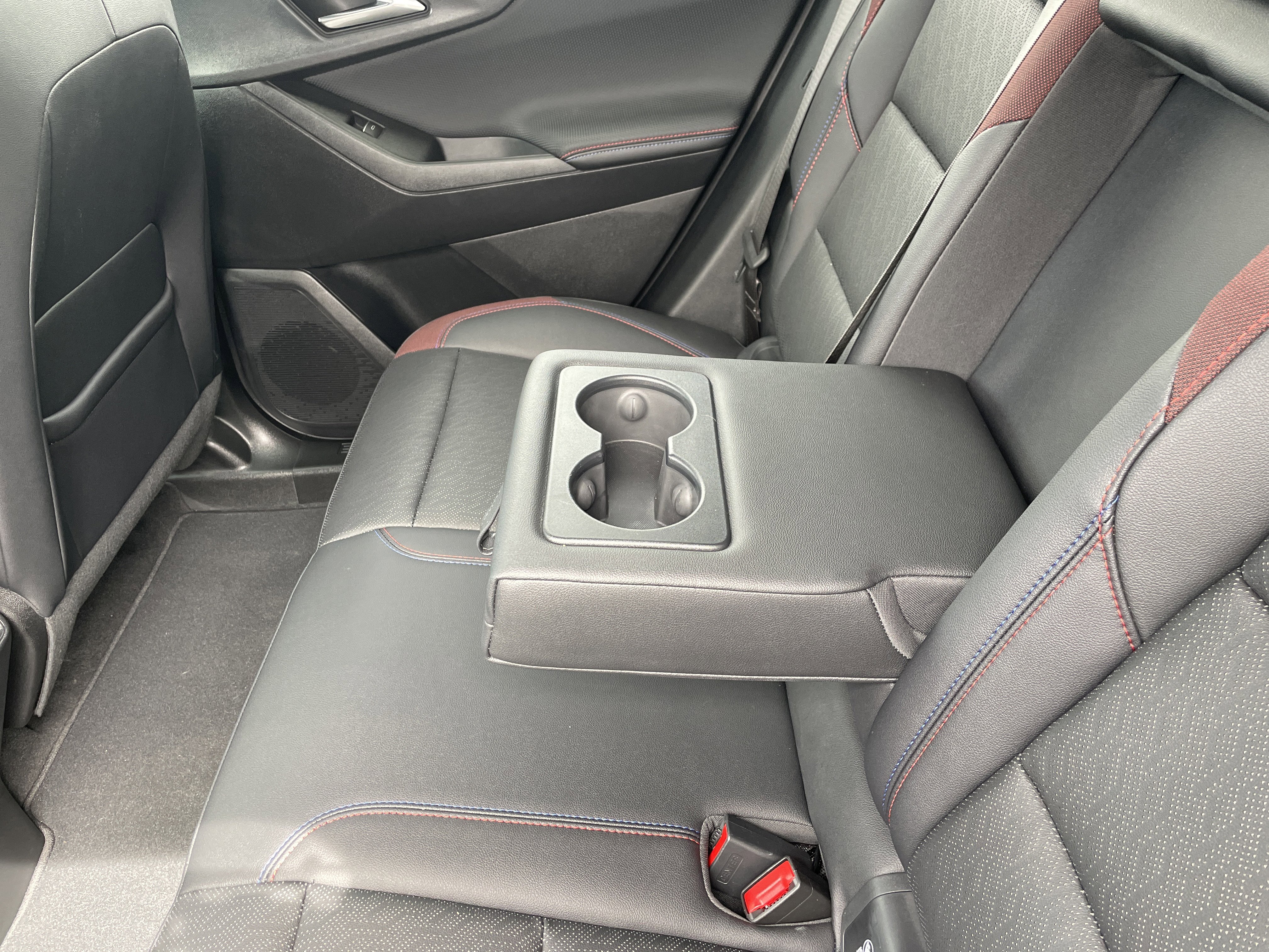 Used 2025 Chevrolet Equinox RS w/ Safety and Technology Package AWD/4WD image 36