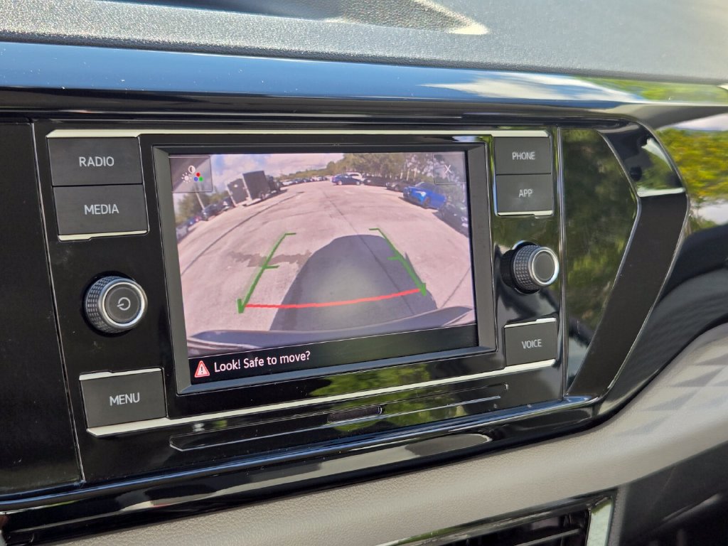Certified 2024 Volkswagen Taos S AWD/4WD image 21