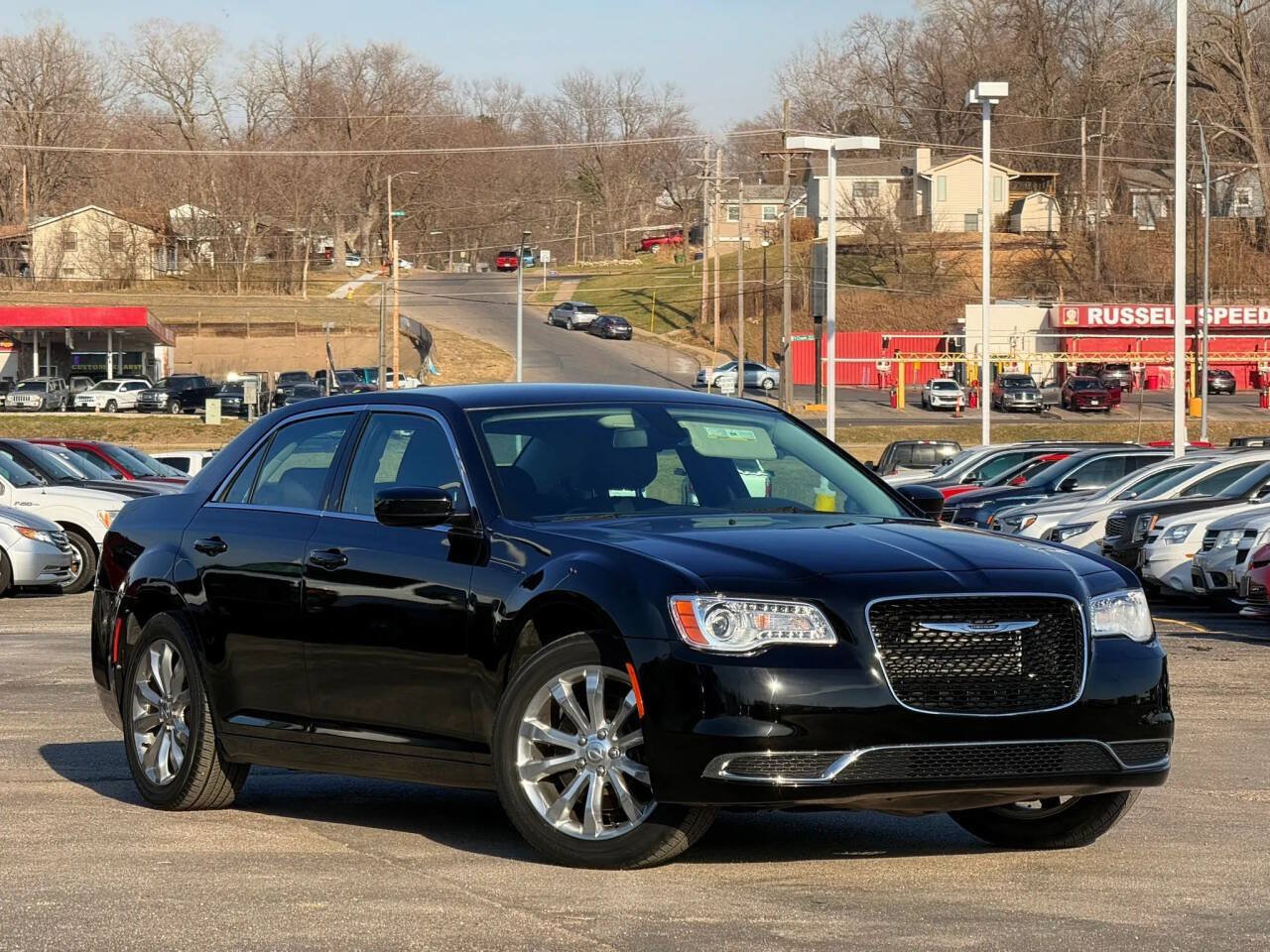 Used 2018 Chrysler 300 Touring AWD/4WD image 1