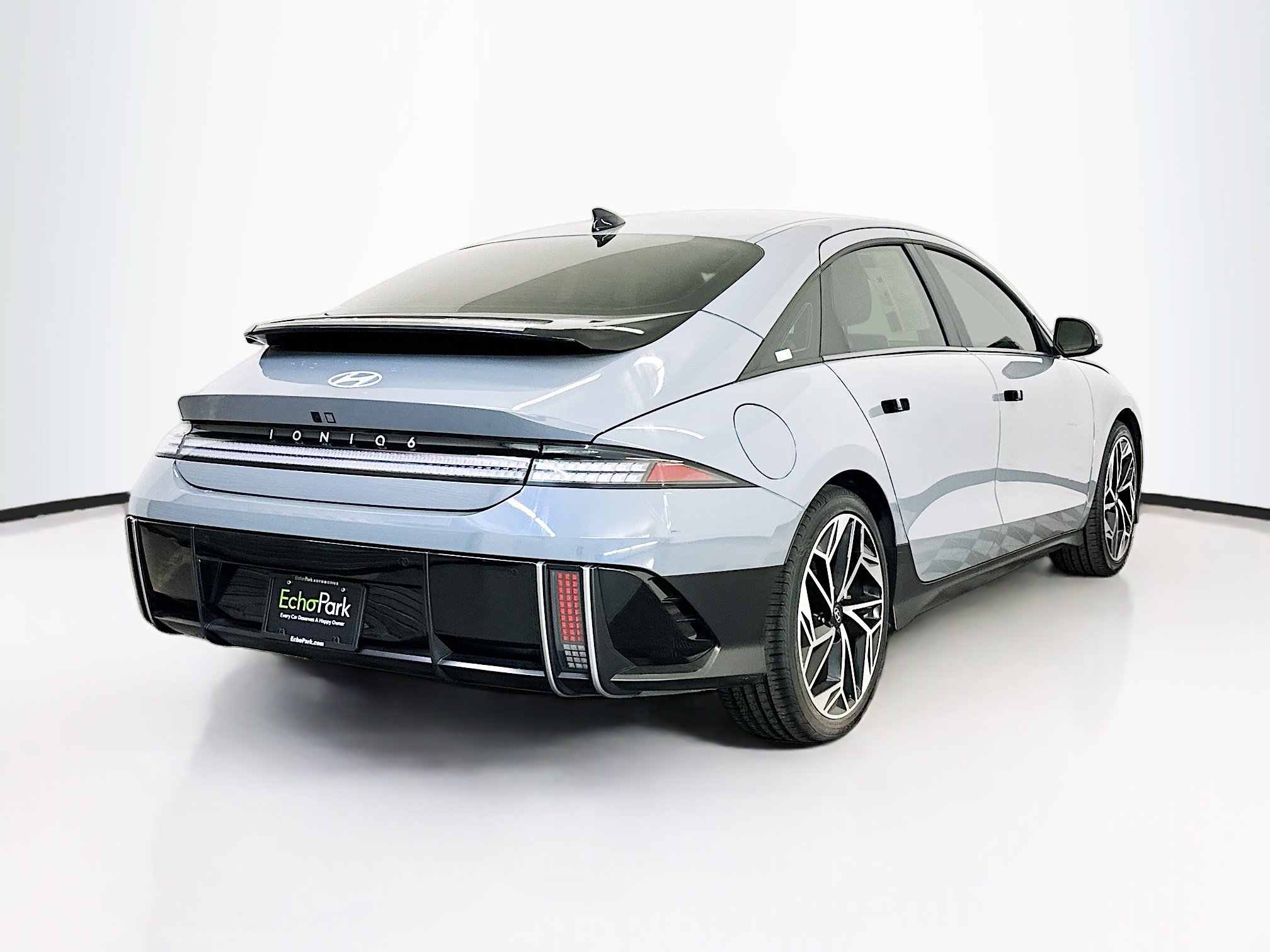 Used 2024 Hyundai Ioniq 6 SEL AWD/4WD image 9