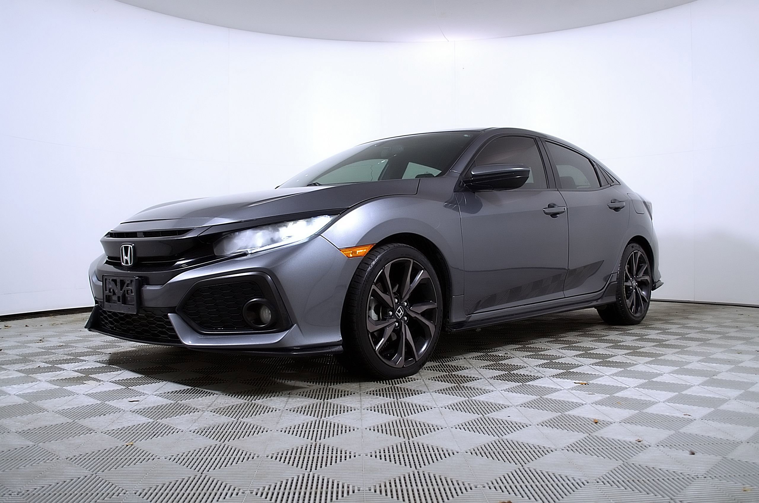 Used 2018 Honda Civic Sport image 3