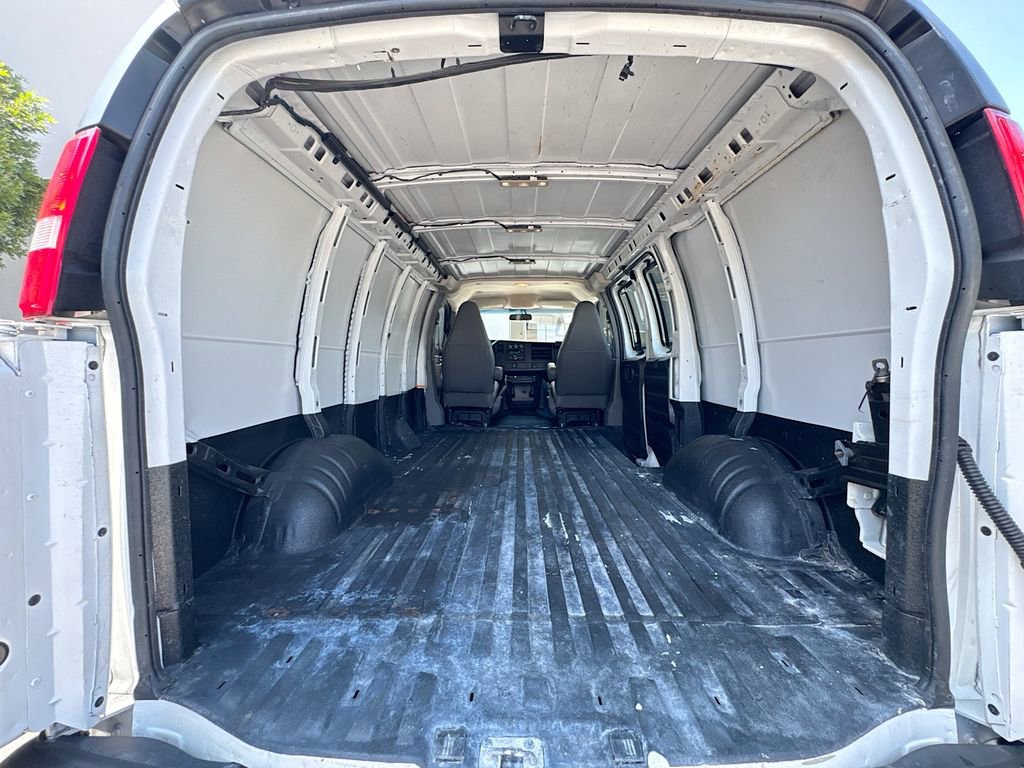 Used 2023 Chevrolet Express 2500 w/ Driver Convenience Package image 22