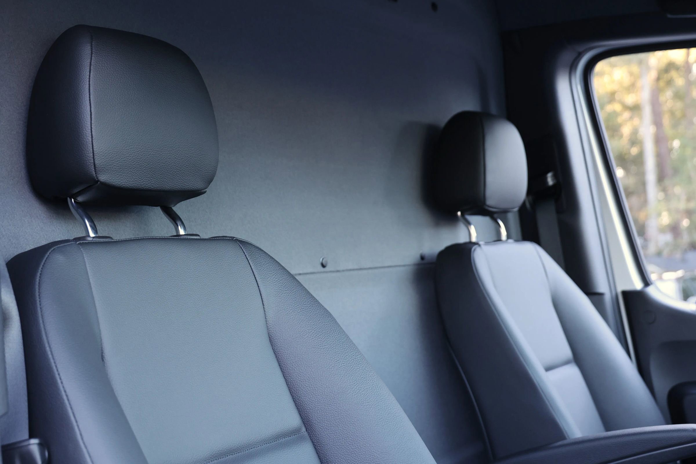 Used 2024 Mercedes-Benz eSprinter 170 Cargo image 31