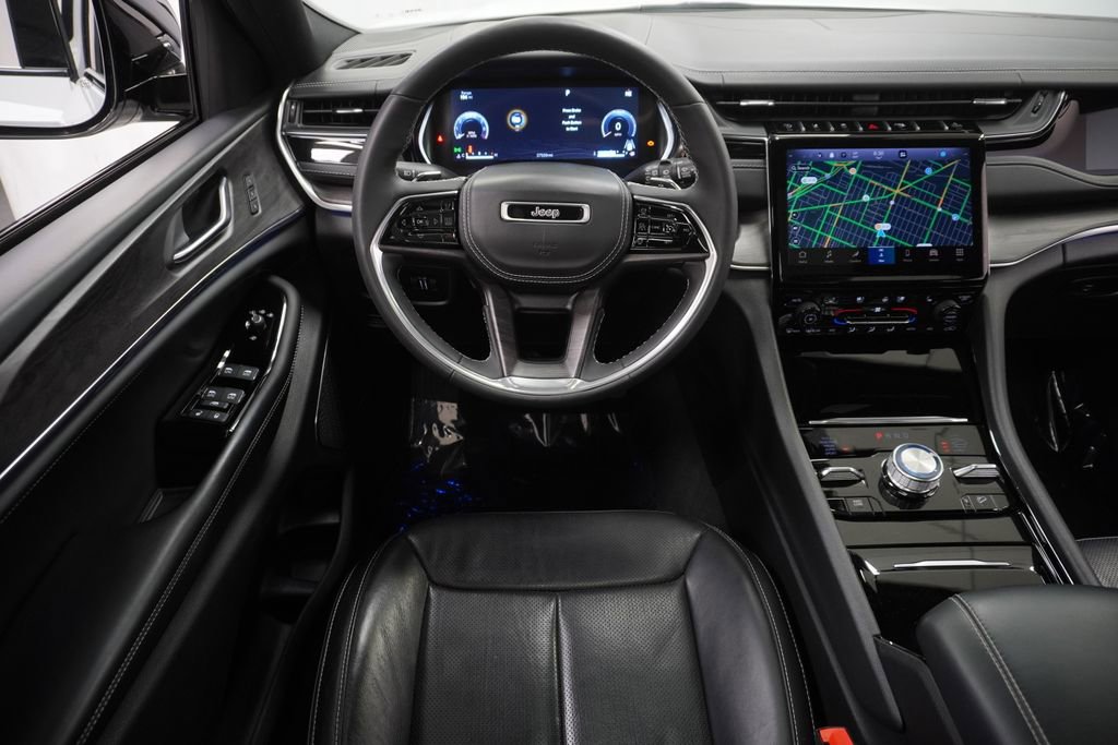 Certified 2023 Jeep Grand Cherokee Overland image 24