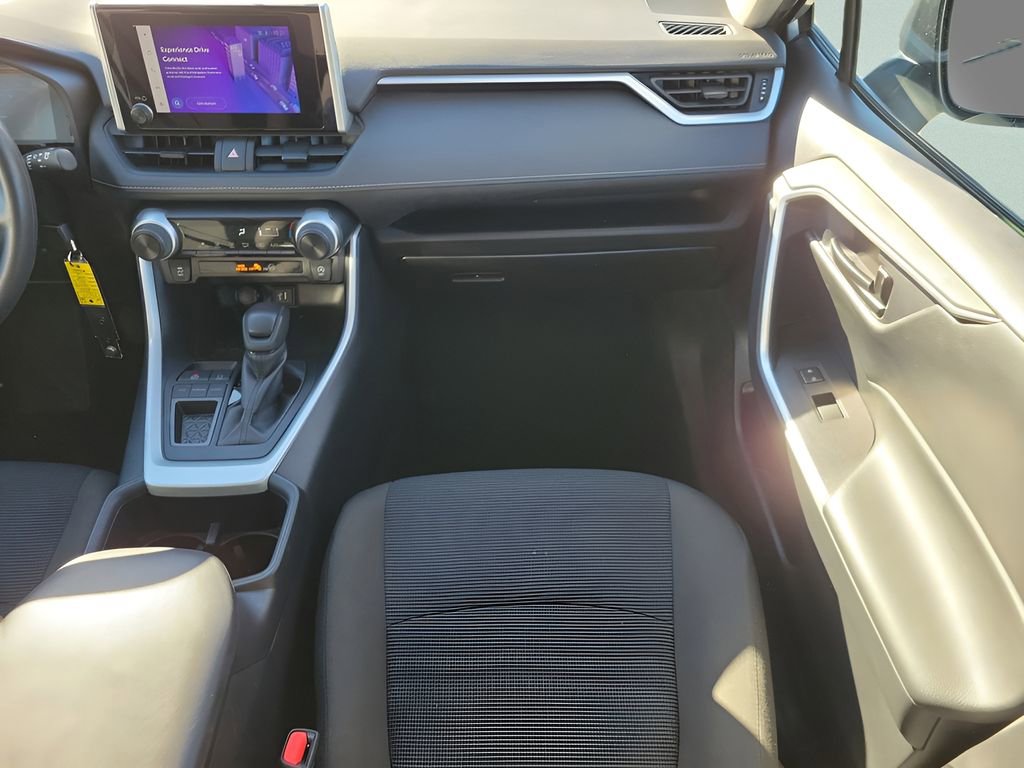 Used 2024 Toyota RAV4 LE FWD image 10
