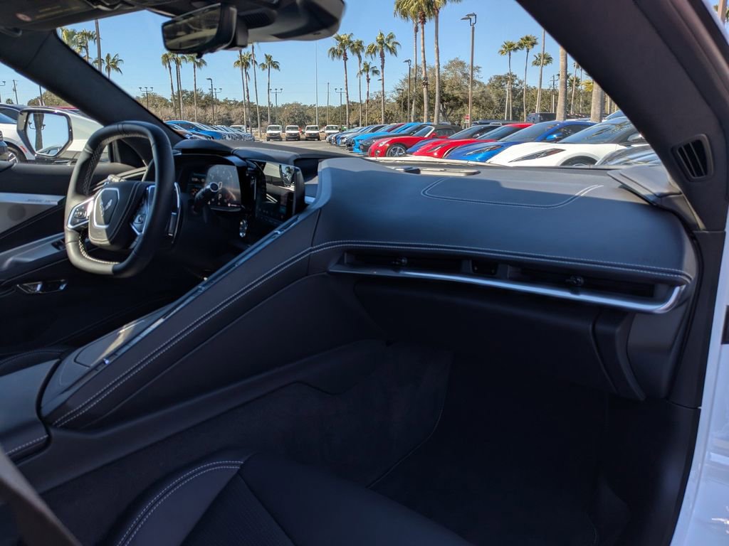 Used 2025 Chevrolet Corvette Stingray Premium Cpe w/ Z51 Performance Package image 15