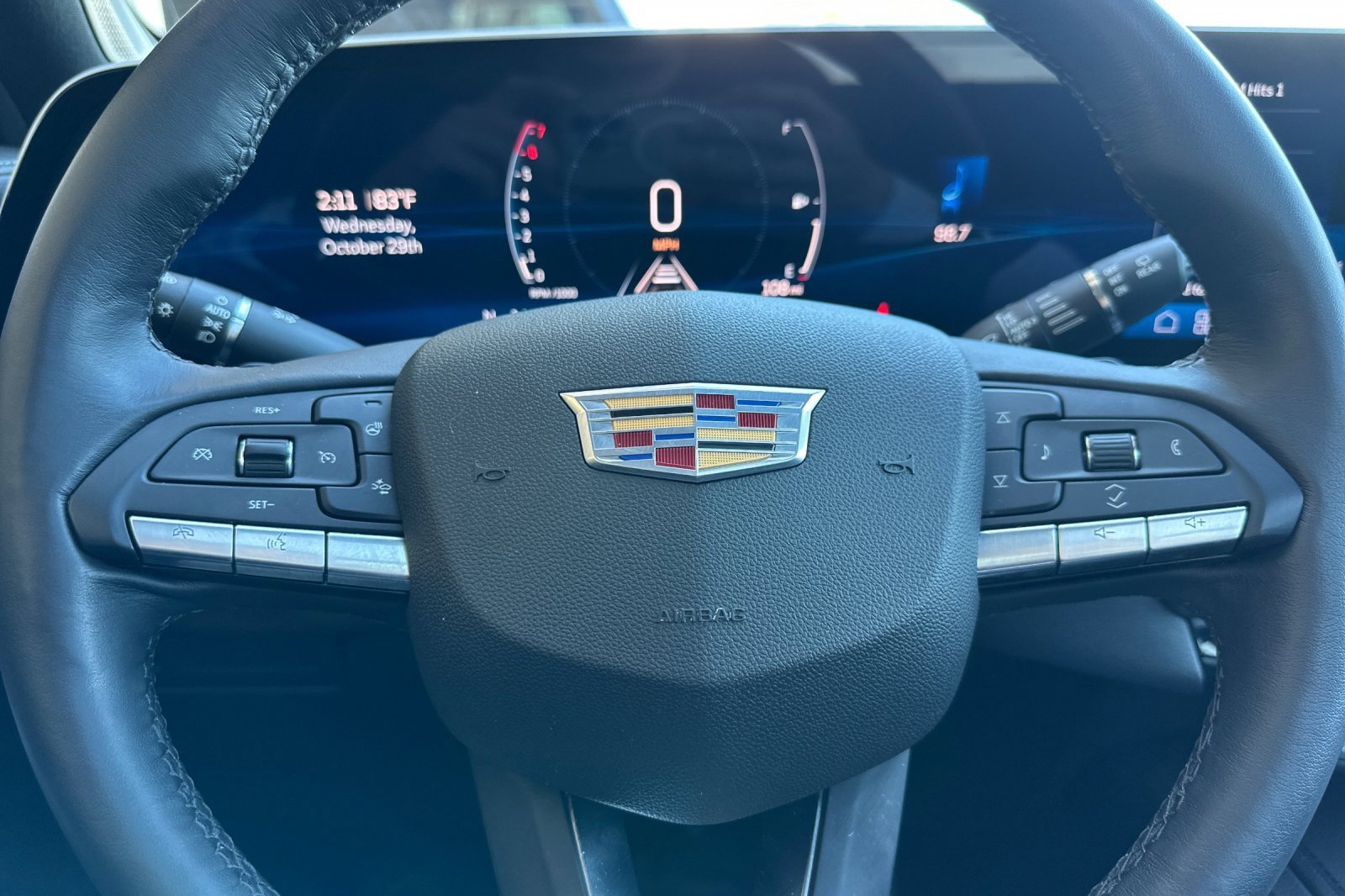 Used 2024 Cadillac XT4 Premium Luxury image 30