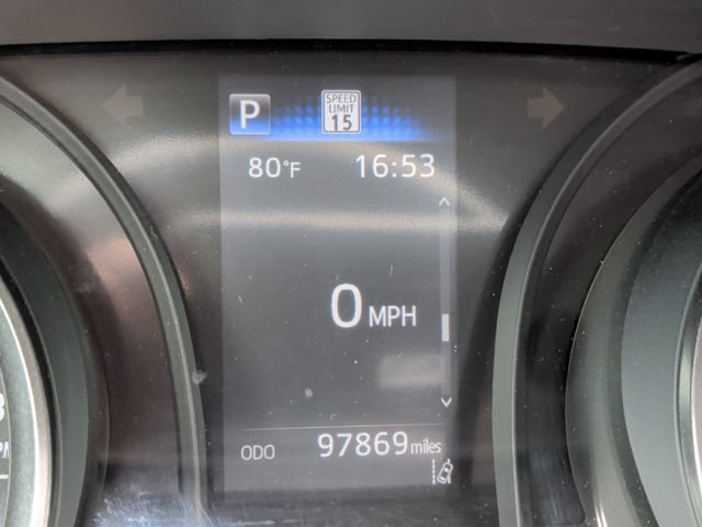 Used 2022 Toyota Camry SE FWD image 21