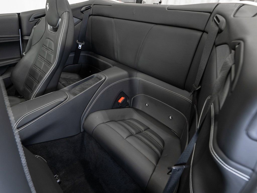 Certified 2023 Ferrari Portofino M image 15