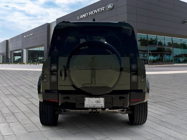 Certified 2026 Land Rover Defender 110 X-Dynamic SE AWD/4WD image 4